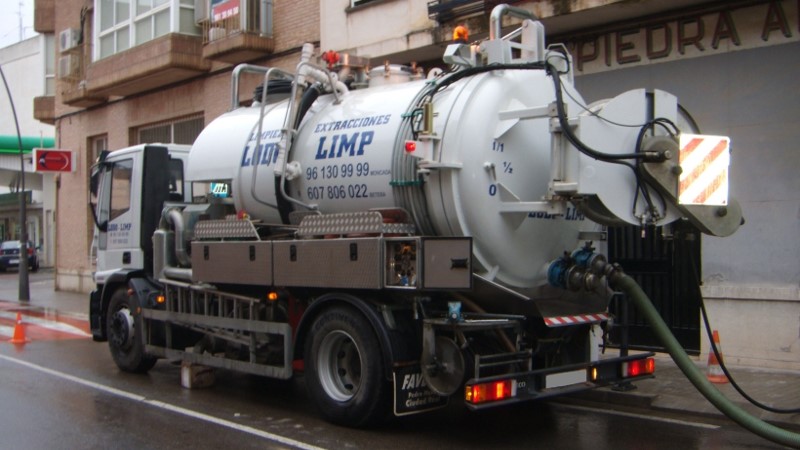 Camion (2) Camion (2)